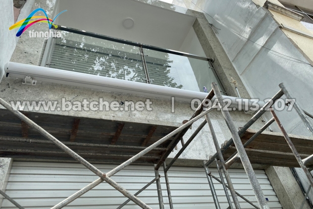 Mái hiên nhà anh Đôn, bến xe miền Tây