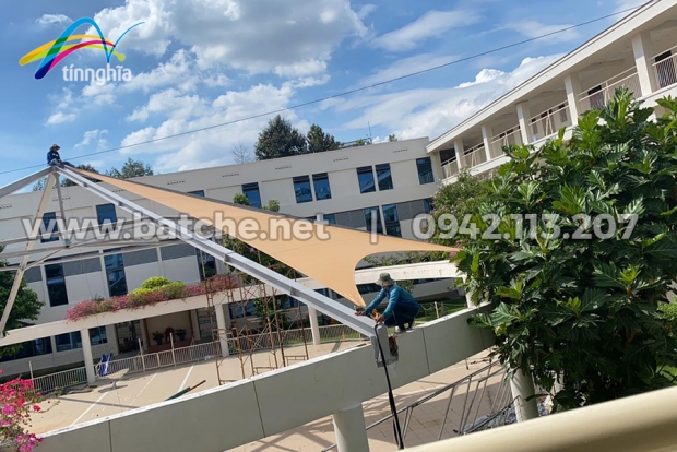 Dự án bạt che ROYAL School, quận 7 - mái vòm bạt 2 màu đầu tiên ở Việt Nam